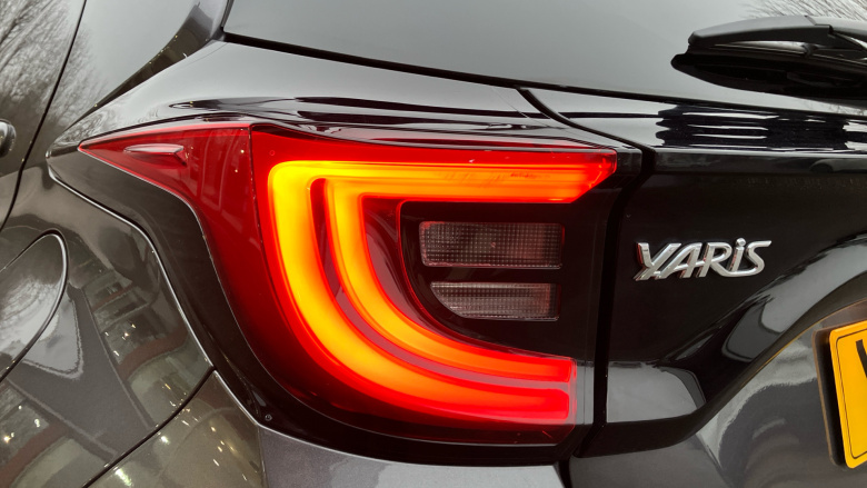 Toyota Yaris 1.5 Hybrid Design 5dr CVT Hybrid Hatchback